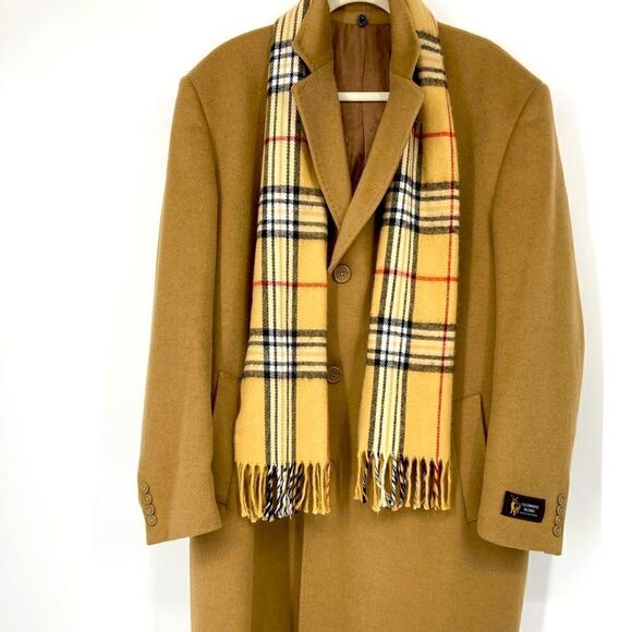 Big Checkered Scarf/Lightweight and Soft It Looks Like a Burberry,But it’s Not - Picture 1 of 5